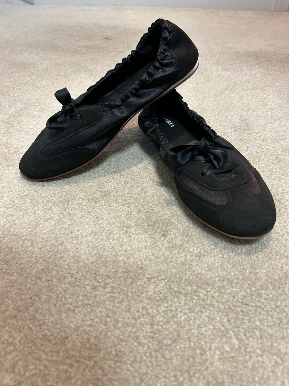 VIVAIA Black Sneakerina Ballet Flats with Bow - size 8 - Machine Washable